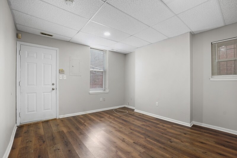 Building Photo - 2645 N Charles St