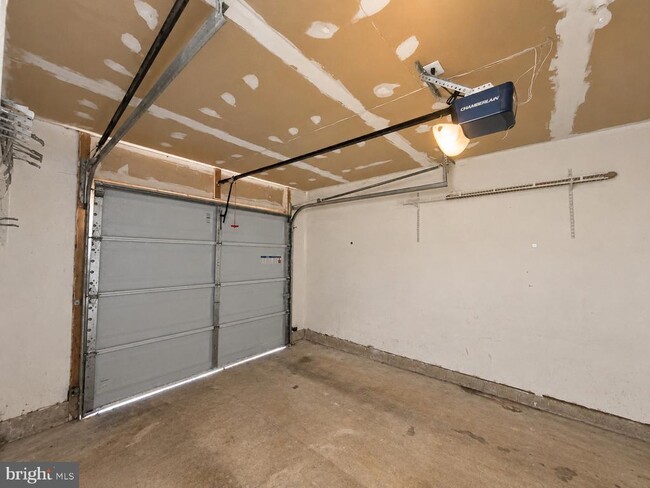 Building Photo - 6634 Frost Lake Ln
