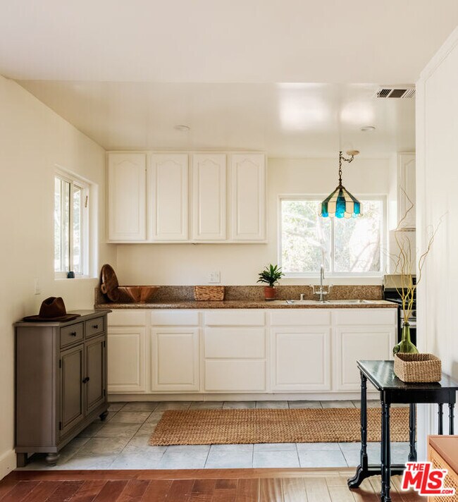 Building Photo - 800 N Topanga Canyon Blvd
