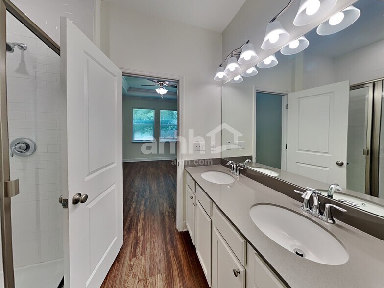 Building Photo - 3398 Bridge Haven Dr