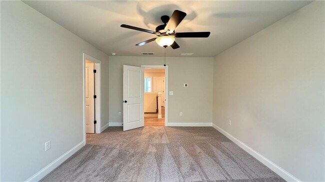 Building Photo - 709 Stickley Oak Way