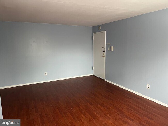 Building Photo - 9921 Bustleton Ave