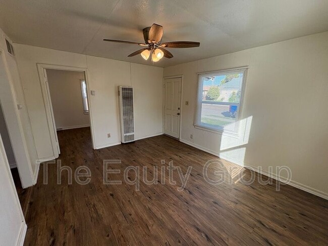 Building Photo - 719 S Church St