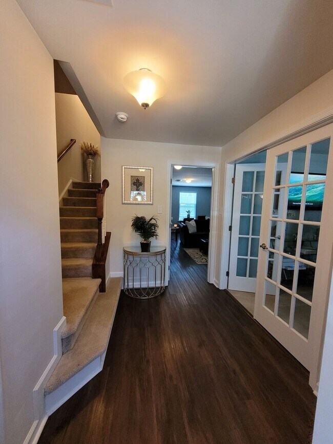 Building Photo - 7508 Luminary Dr