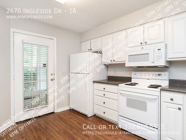 Building Photo - 2670 Ingleside Dr