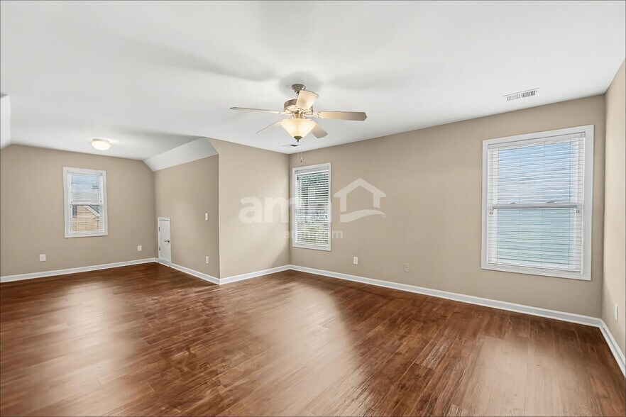 Building Photo - 492 Winter Haven Ln