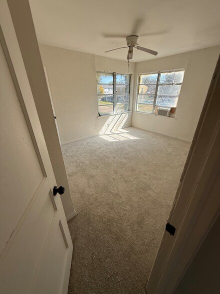 Building Photo - 1124 7th Ave N