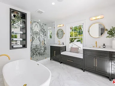 Building Photo - 1600 N Ogden Dr