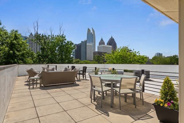 Rooftop deck - 281 15th St NE