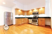 Building Photo - Beautiful Logan Square Apartments!
