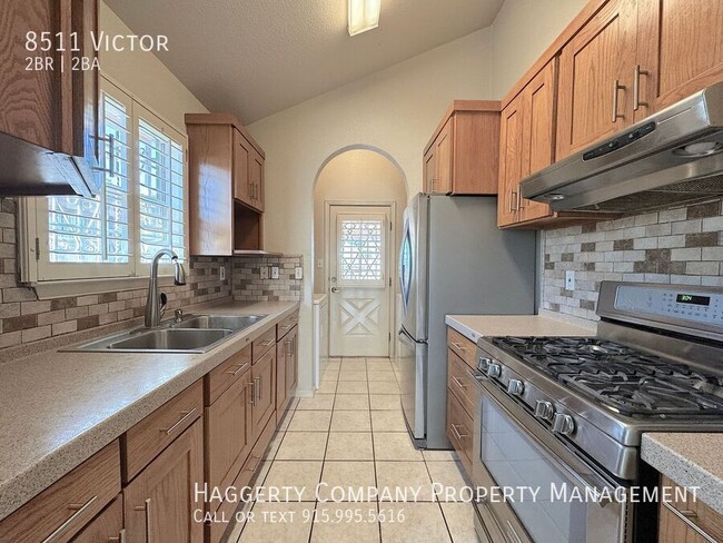 Building Photo - 8511 Victor-