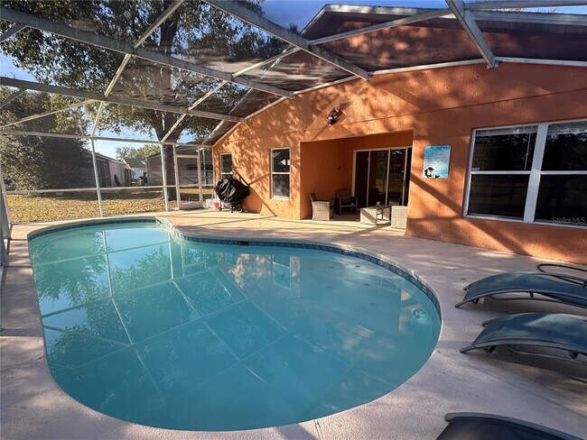 Building Photo - 17432 Woodcrest Way