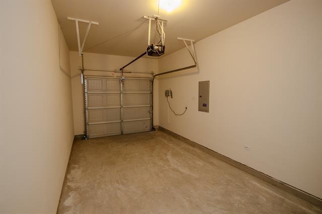 Building Photo - 6027 Primrose Path