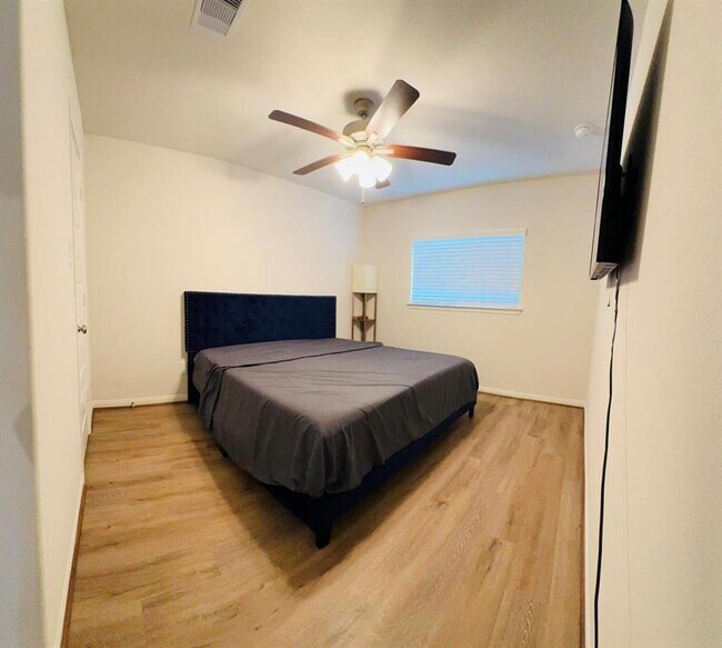 Building Photo - 3314 Dry Creek Dr