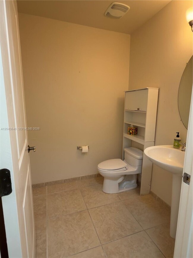 Building Photo - 16100 Emerald Estates Dr