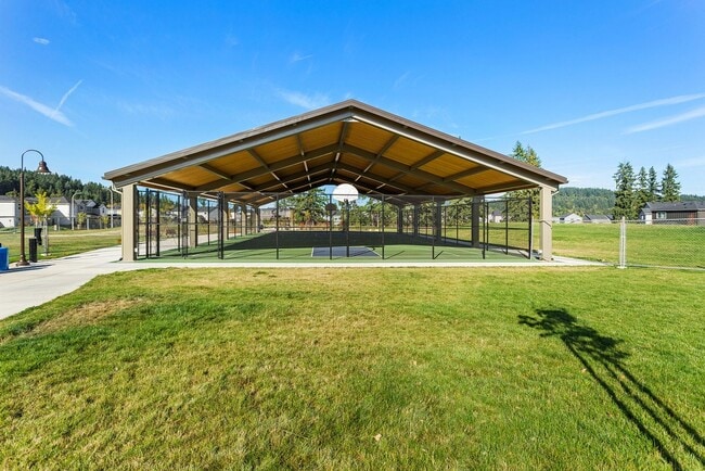 Building Photo - 2022 - Plenty of upgrades !  Access to Pool + Amenities. AC on Main, Walking trails, Nice End uni...