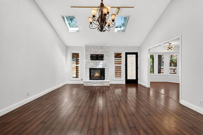 Building Photo - 1804 Stagecoach Trail
