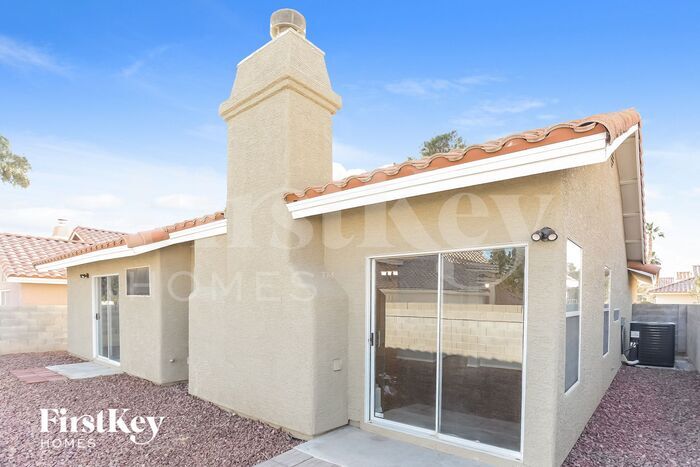 Building Photo - 5008 Camino Del Santo Pkwy