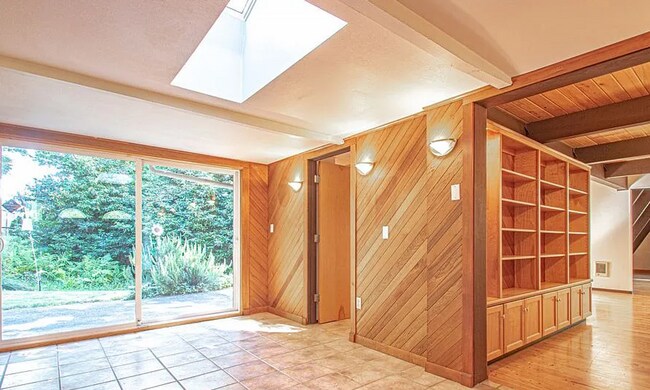Building Photo - Charming A-Frame Retreat with Creekside Se...