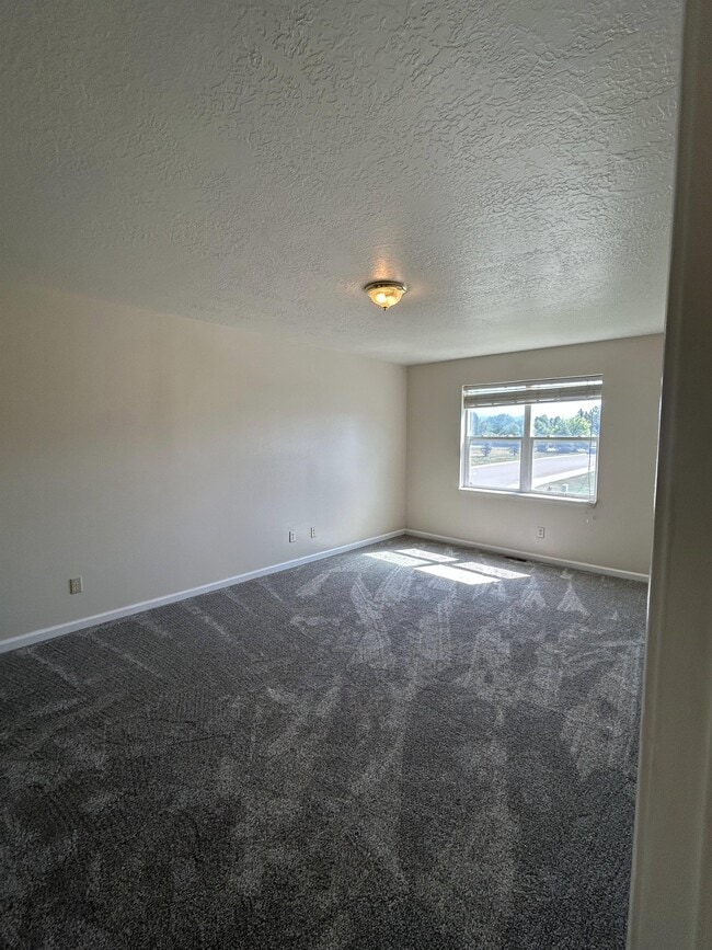 Building Photo - 318 S Ashley Ave