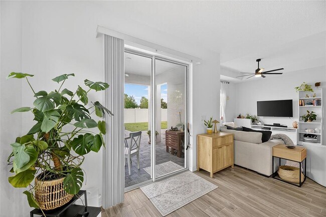 Building Photo - 30439 Caravelle Ln