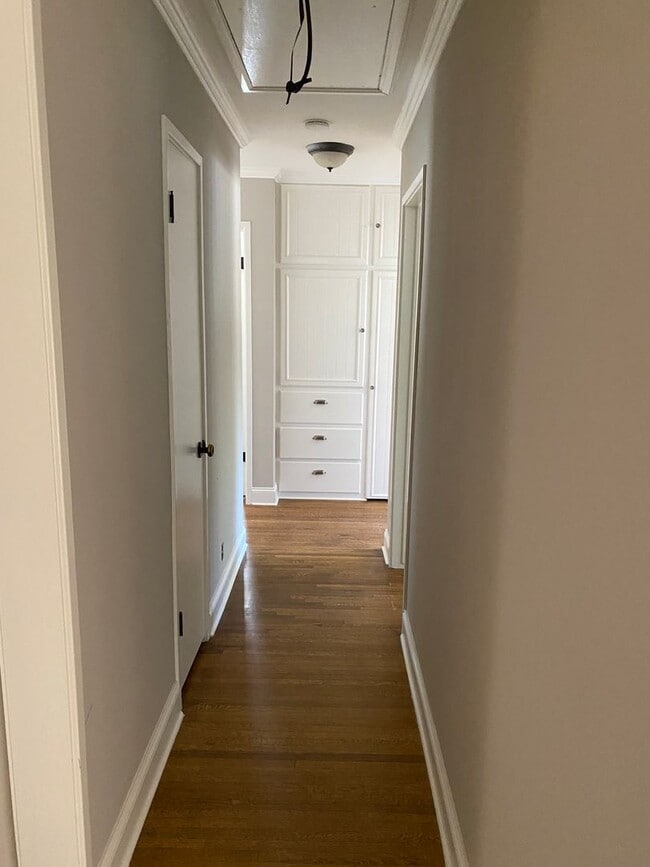 Building Photo - Beautiful Home in the Ventura Foothills