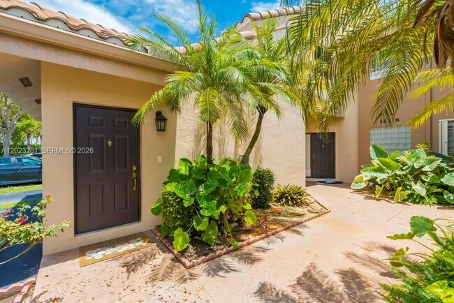 Building Photo - 16320 Malibu Dr