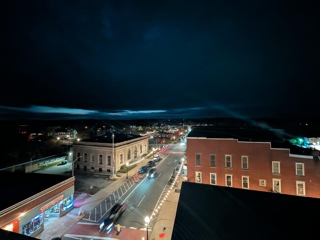 Building Photo - 55 N Main St