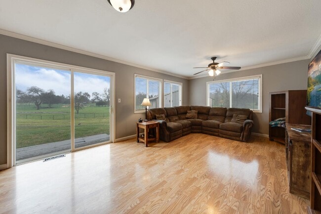 Building Photo - 12707 Leo Ln