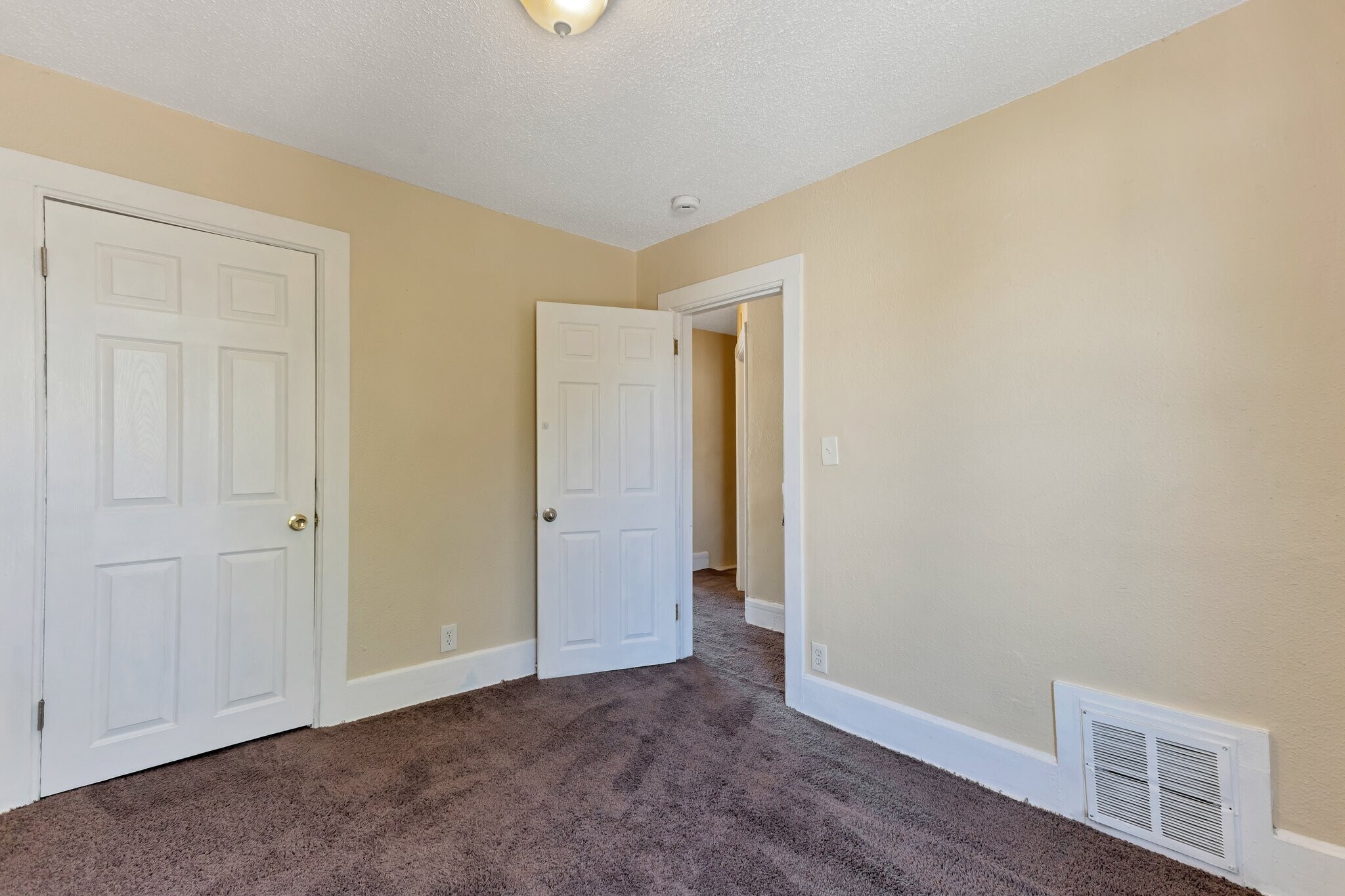 Bedroom - 2707 N Downing St