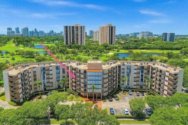 Building Photo - 3301 N Country Club Dr