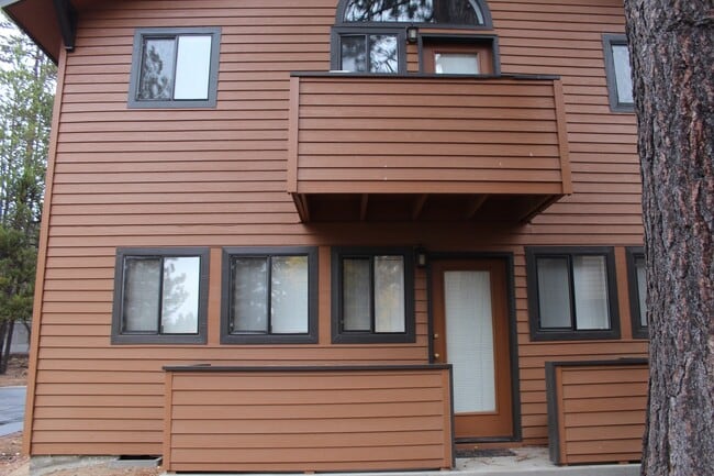 Building Photo - Studio | Powder Village | Sunriver