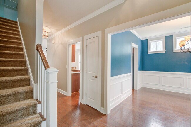 Building Photo - 1811 Luna Ct