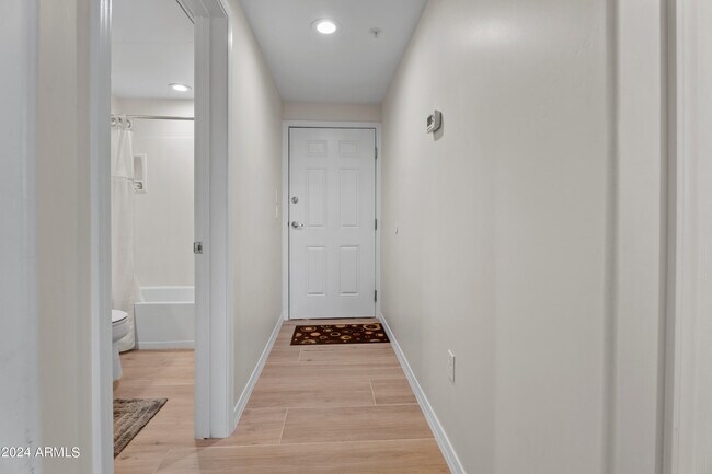 Building Photo - 20660 N 40th St