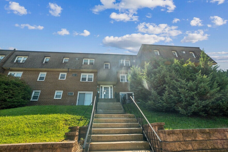 Building Photo - 124 Wharton Dr