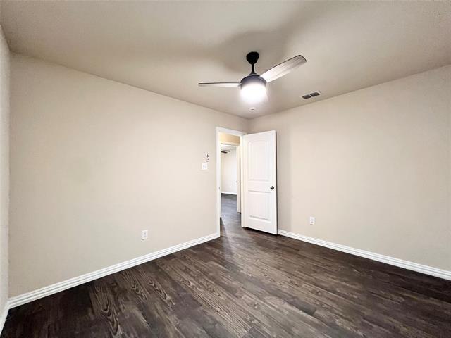 Building Photo - 660 River Garden Dr