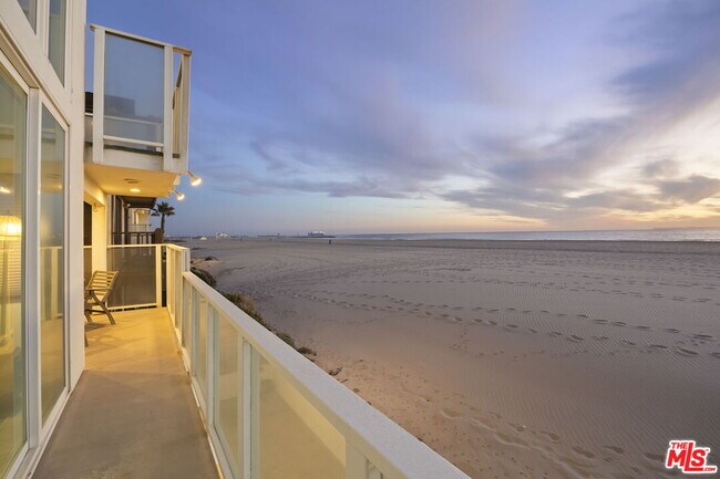 Building Photo - 1005 Ocean Dr