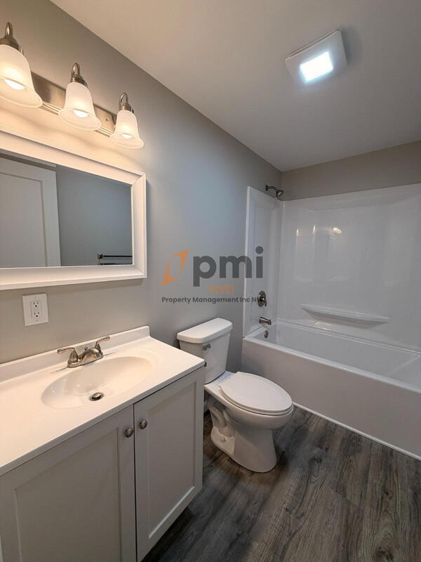 Building Photo - 105-105 W McAlpin St