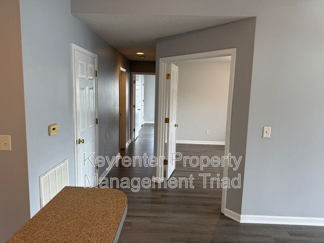 Building Photo - 6109 Hedgecock Cir