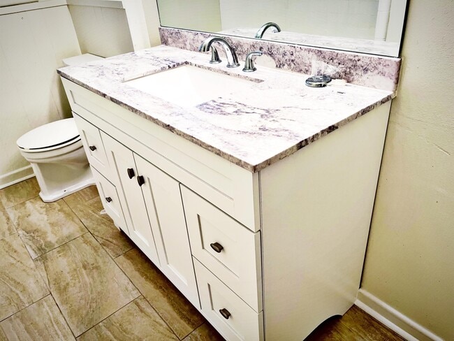 Building Photo - 2823 Amy Ln