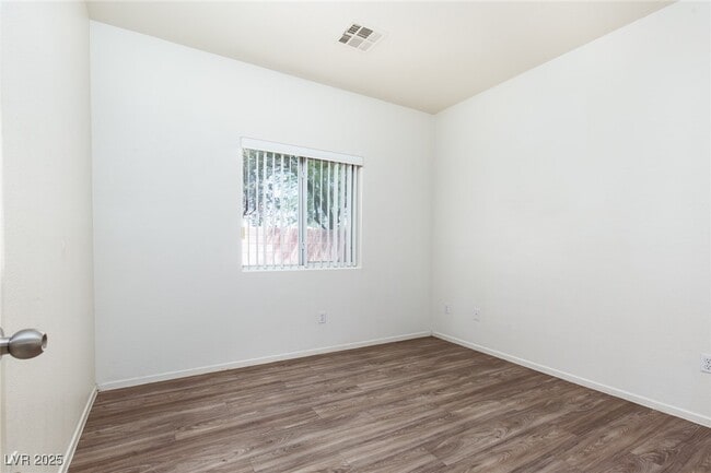 Building Photo - 3636 E Carisbrook Dr