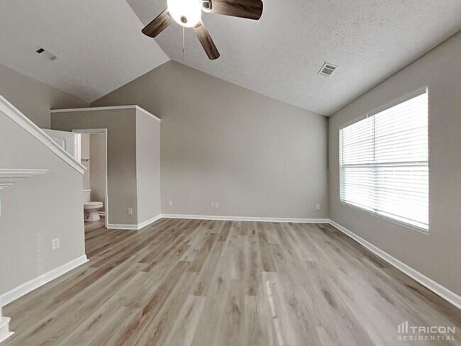 Building Photo - 120 Governor Ln
