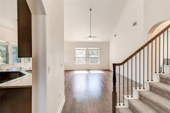 Building Photo - 15517 Bended Knee Dr