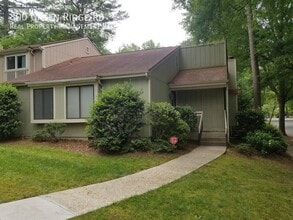 Building Photo - 800 Green Ridge Dr