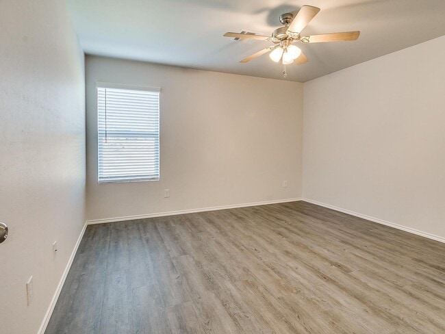 Building Photo - NOW PRE-LEASING — Low-Maintenance Living ? 3BR | 2BA Duplex in Redstone Ranch