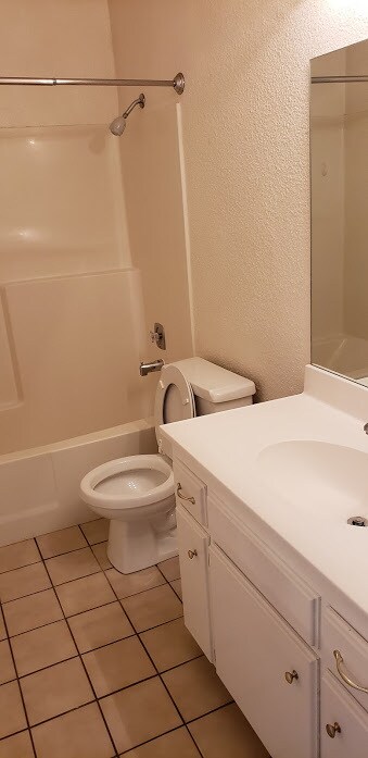 Building Photo - 1705 W Olive Ave