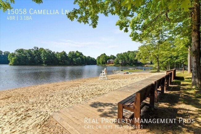 Building Photo - 15058 Camellia Ln