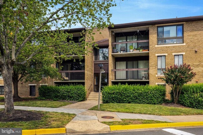 Building Photo - 551 Florida Ave