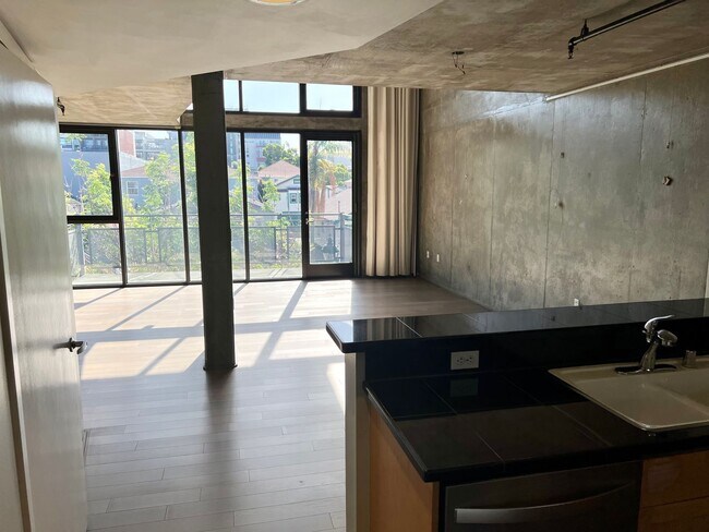 Building Photo - Large Beautiful Loft at highly desired Doma building in Little Italy