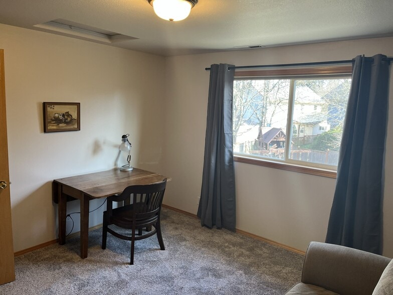 Building Photo - 4165 Berrywood Dr